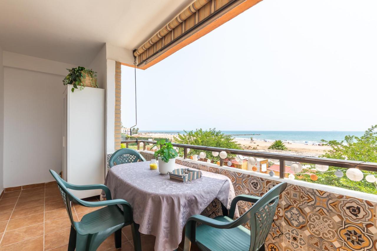 Isola Beachside Apartment Валенсія Екстер'єр фото