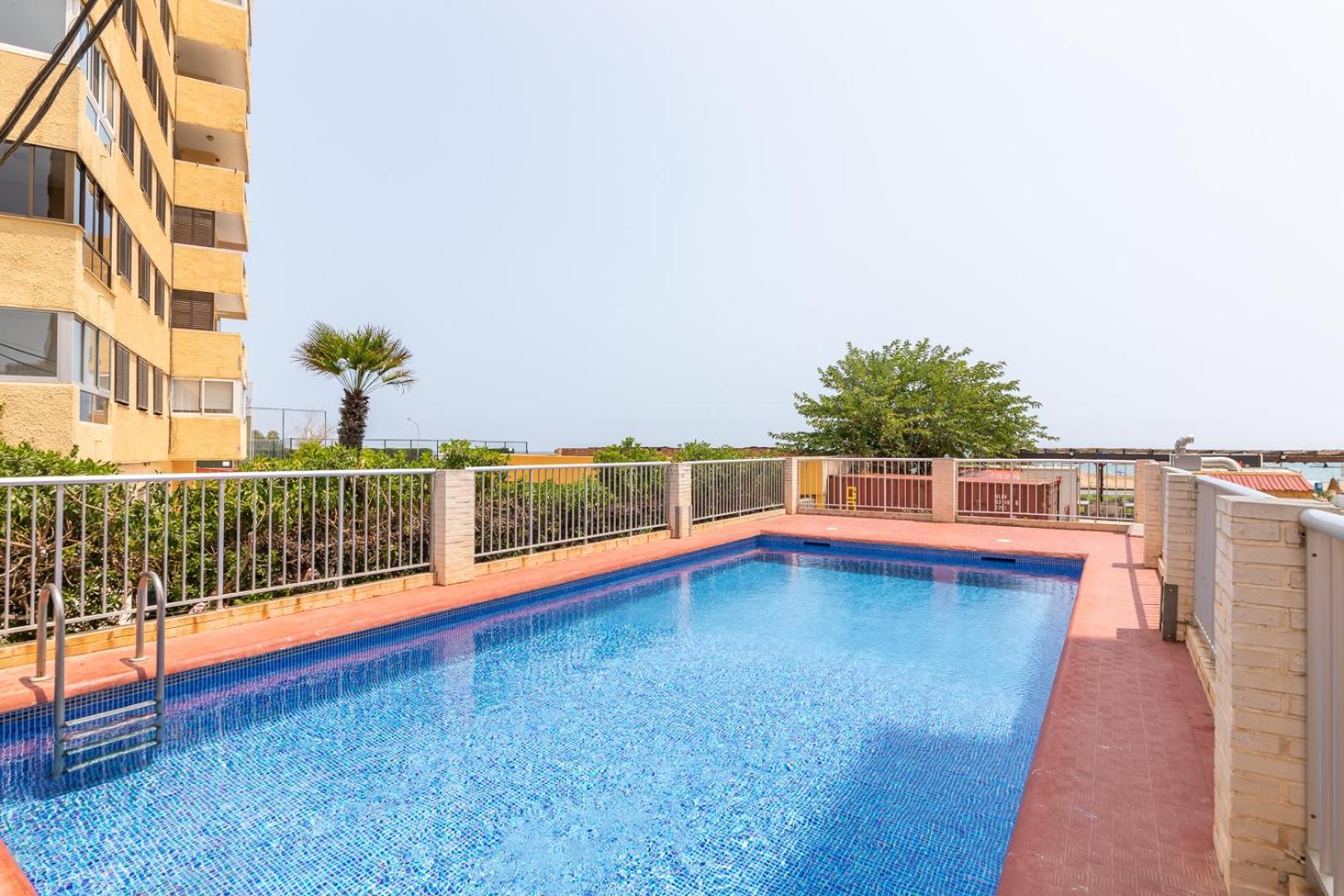 Isola Beachside Apartment Валенсія Екстер'єр фото